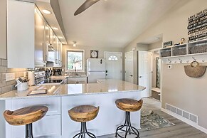 Lakefront Bellevue Home: Private Beach & Fire Pit!