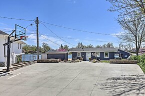 Lakefront Bellevue Home: Private Beach & Fire Pit!