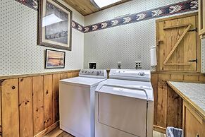Bryson City Cabin w/ Hot Tub ~ 10 Mi to Dtwn!