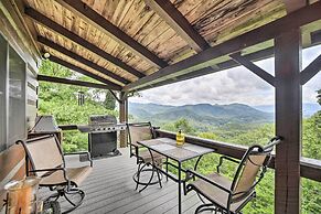 Bryson City Cabin w/ Hot Tub ~ 10 Mi to Dtwn!