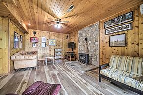 Bryson City Cabin w/ Hot Tub ~ 10 Mi to Dtwn!