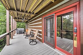 Bryson City Cabin w/ Hot Tub ~ 10 Mi to Dtwn!