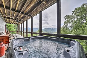 Bryson City Cabin w/ Hot Tub ~ 10 Mi to Dtwn!