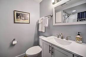 Bryson City Cabin w/ Hot Tub ~ 10 Mi to Dtwn!