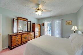 Pine Knoll Shores Getaway - Walk to Beach!