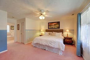 Pine Knoll Shores Getaway - Walk to Beach!