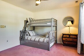 Pine Knoll Shores Getaway - Walk to Beach!