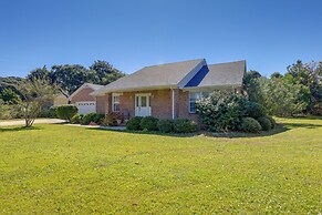 Pine Knoll Shores Getaway - Walk to Beach!