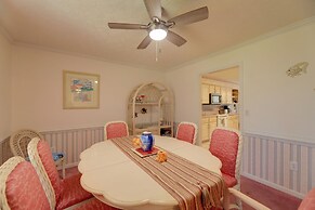 Pine Knoll Shores Getaway - Walk to Beach!
