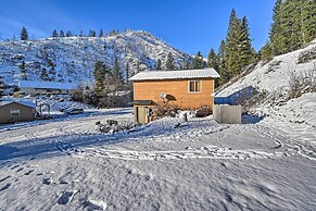 Peaceful Superior Home w/ Fire Pit & Mtn View