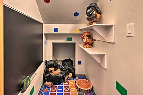 Peaceful Superior Home w/ Fire Pit & Mtn View