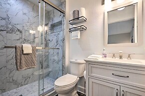 ~ 8 Mi to Fsu: Bright Tallahassee Retreat!