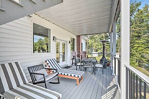 Dock, Game Room: Lakefront Villa in Saylorsburg!