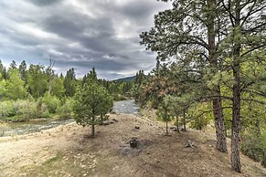 Quiet Riverside Retreat: Hike, Fish & Ski!