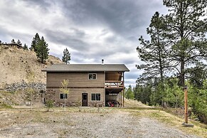 Quiet Riverside Retreat: Hike, Fish & Ski!