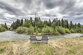 Quiet Riverside Retreat: Hike, Fish & Ski!