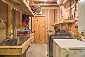 Quiet Riverside Retreat: Hike, Fish & Ski!