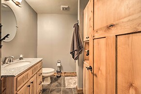 Quiet Riverside Retreat: Hike, Fish & Ski!