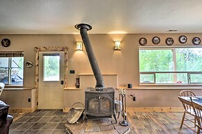 Quiet Riverside Retreat: Hike, Fish & Ski!