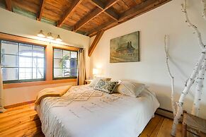 Breathtaking Mtn Views: Stylish Rustic Retreat!