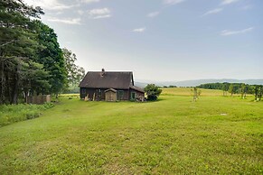 Breathtaking Mtn Views: Stylish Rustic Retreat!
