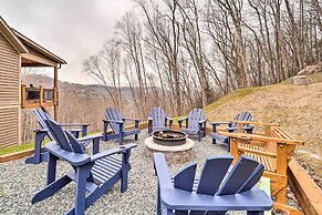Mountainside Retreat w/ Fire Pit in Banner Elk