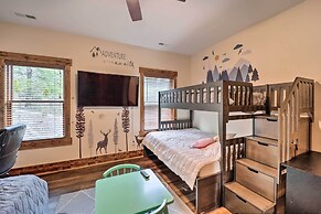 Mountainside Retreat w/ Fire Pit in Banner Elk