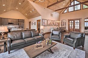 Mountainside Retreat w/ Fire Pit in Banner Elk