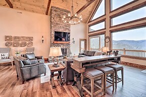 Mountainside Retreat w/ Fire Pit in Banner Elk