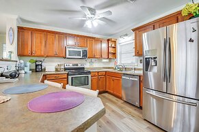 1 Mi to Anna Maria Island: Pet-friendly Retreat