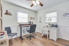 1 Mi to Anna Maria Island: Pet-friendly Retreat