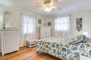 1 Mi to Anna Maria Island: Pet-friendly Retreat