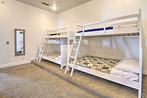 Spacious Springfield Apt < 4 Mi to Downtown!