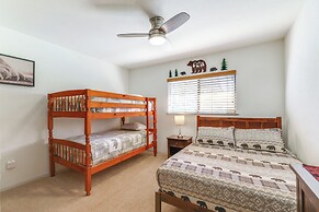 Mountain Paradise ~ 1 Mile to Pine Mountain Lake!