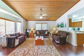 Mountain Paradise ~ 1 Mile to Pine Mountain Lake!