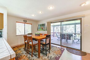 Mountain Paradise ~ 1 Mile to Pine Mountain Lake!