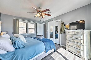 Lakefront Vacation Rental w/ Deck & 2 Docks!