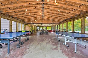 Cassopolis Cabin, Private Deck & Lake Access!