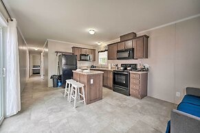 Cassopolis Cabin, Private Deck & Lake Access!