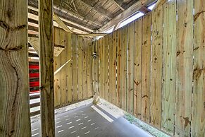 Boat Dock & Kayak: OBX Getaway on the Harbour