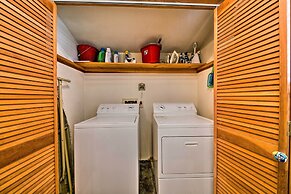 Boat Dock & Kayak: OBX Getaway on the Harbour