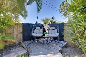 8 Mi to Beaches: Bradenton Home w/ Poolside Oasis!