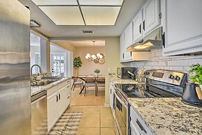 8 Mi to Beaches: Bradenton Home w/ Poolside Oasis!