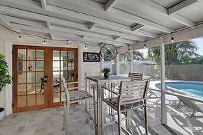 8 Mi to Beaches: Bradenton Home w/ Poolside Oasis!