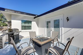 8 Mi to Beaches: Bradenton Home w/ Poolside Oasis!