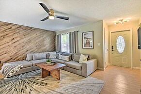 8 Mi to Beaches: Bradenton Home w/ Poolside Oasis!