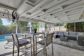 8 Mi to Beaches: Bradenton Home w/ Poolside Oasis!