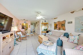 St Augustine Resort Condo - Walk to Crescent Beach
