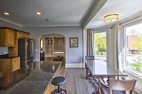 Apt w/ Shared Gas Grill, 2 Blocks to Dtwn!