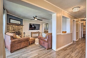 2 Mi to Skiing: Beech Mountain Resort Condo!